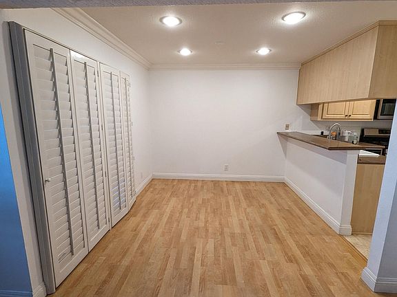 3rd image of 162 Casuda Canyon Dr APT F