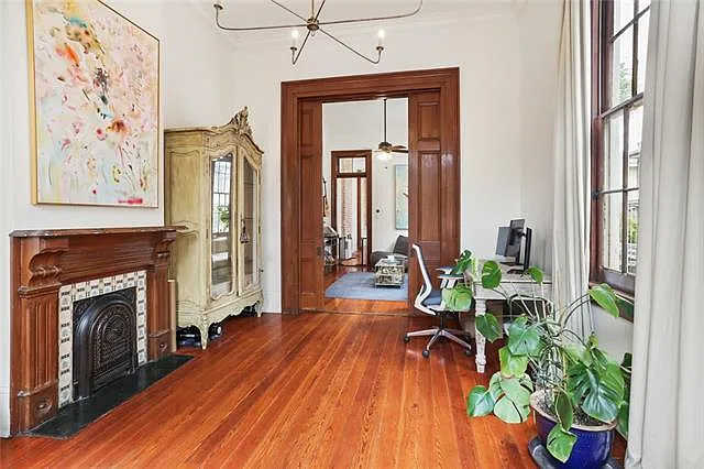 1365 Magazine St — Photo 2