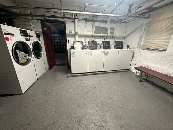 5th image of 18 Kensington Ave #3