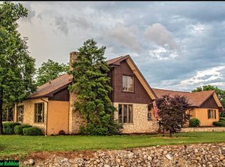 110 4th St, Lewisport, KY 42351