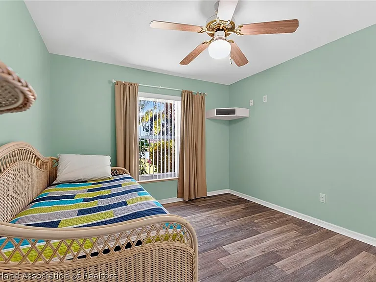 105 Fern Ct — Photo 14