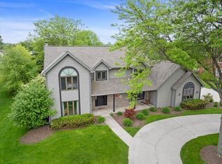 1558 Golf View Dr W, Sheboygan, WI 53083