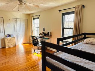 202 Hampshire Ct, Piscataway, NJ 08854