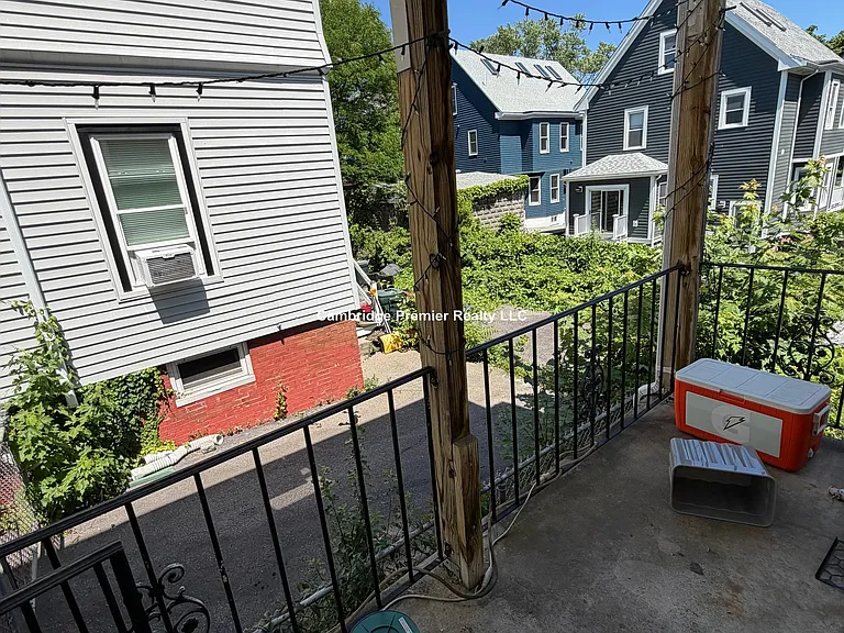 35 Rogers Ave — Photo 11