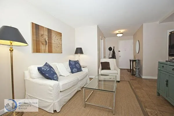 Rented by Metropolitan Property Group | media 7