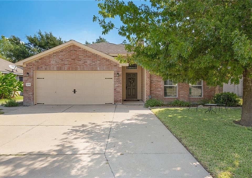 1st image of 2806 Zachary Ln