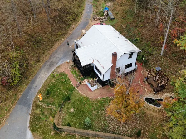 819 State Highway 80, Bakersville, NC 28705
