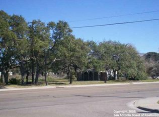 410 W Market St, Rockport, TX 78382