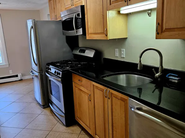 21 Bird St APT 2, Foxboro, MA 02035