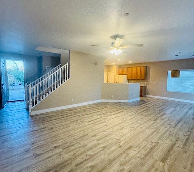 1st image of 8455 N Placita De La Manzana