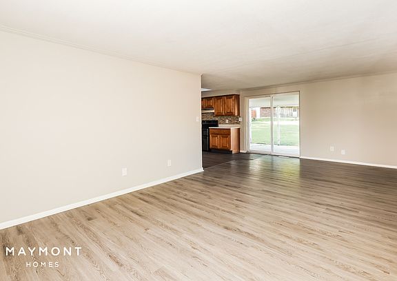4th image of 333 Brownstone Dr