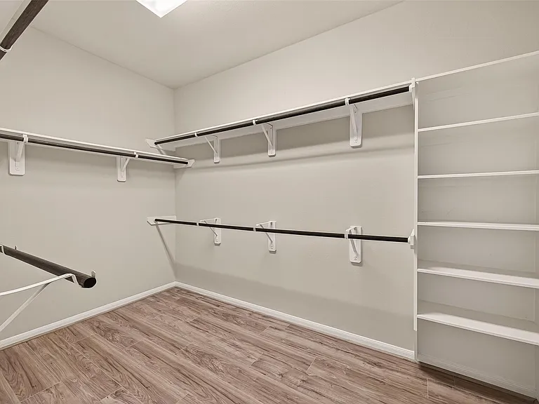 20427 Alpine Meadow Pl — Photo 37