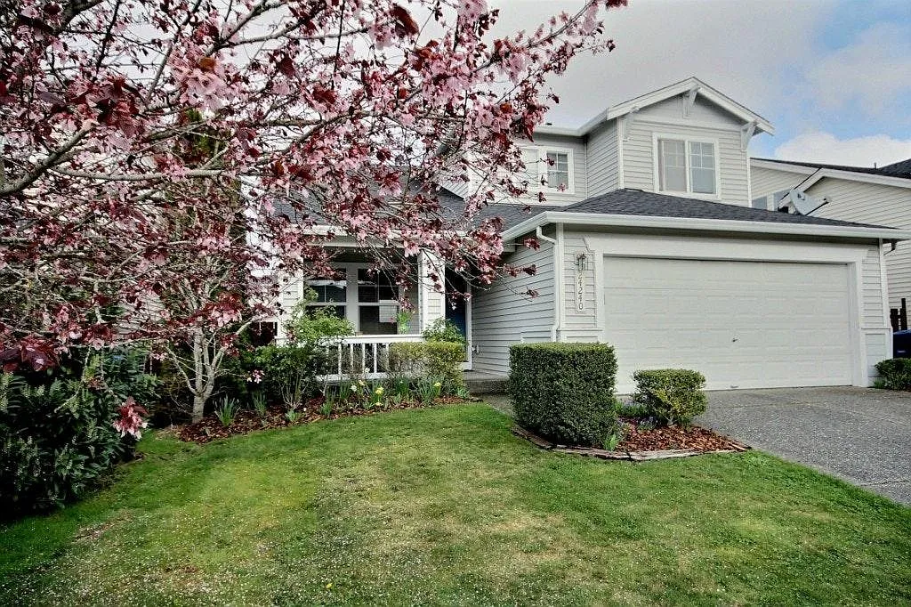 24240 SE 10th Place — Photo 1