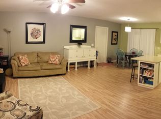 711 Oakhill Dr, Chapman, KS 67431