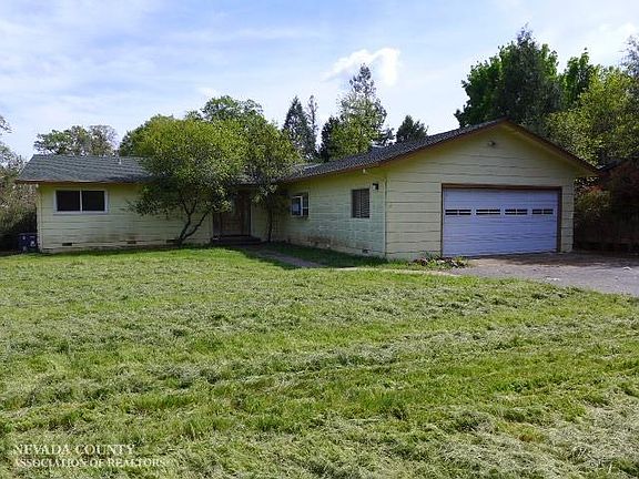 2nd image of 13492 Torrey Pines Dr