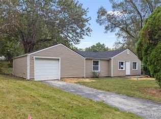 9806 Winkler Dr, Saint Louis, MO 63136