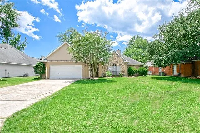 3070 Pine Pl — Photo 2