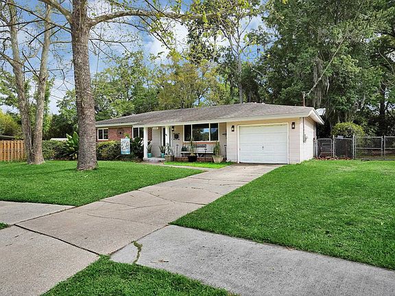 3rd image of 6337 Stetler Dr