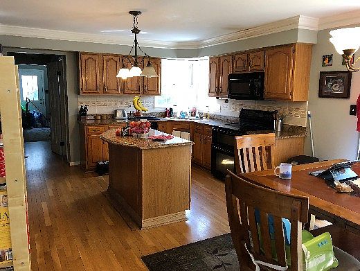 5th image of 777 Oakwilde Way