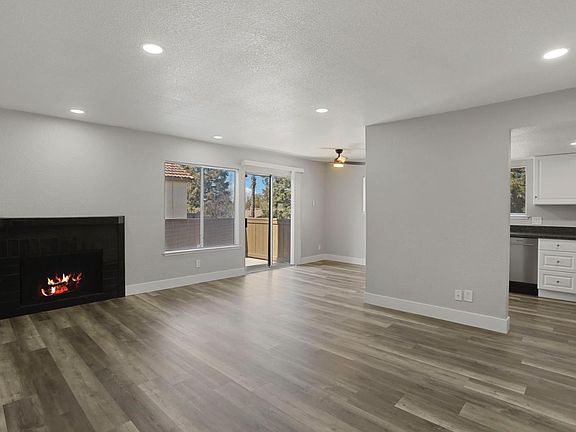 4th image of 3701 Colonial Dr