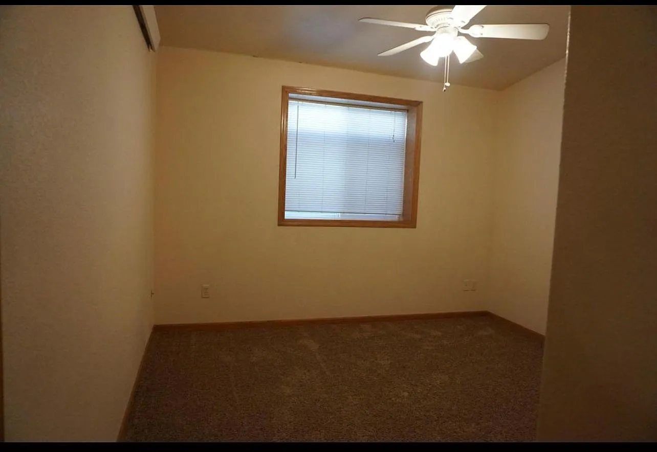 2 bed, 864 sqft, $1,500 — Photo 3