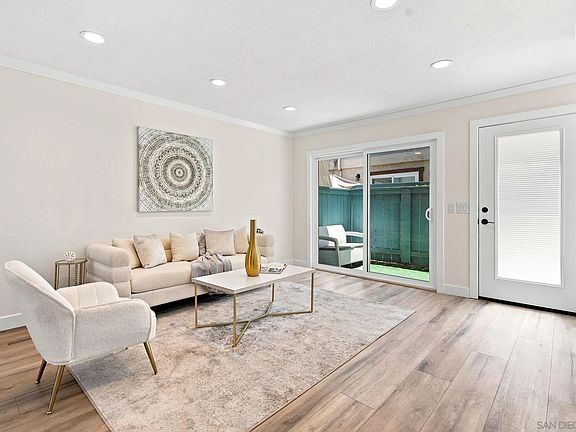 5th image of 4783 Hawley Blvd Unit 2