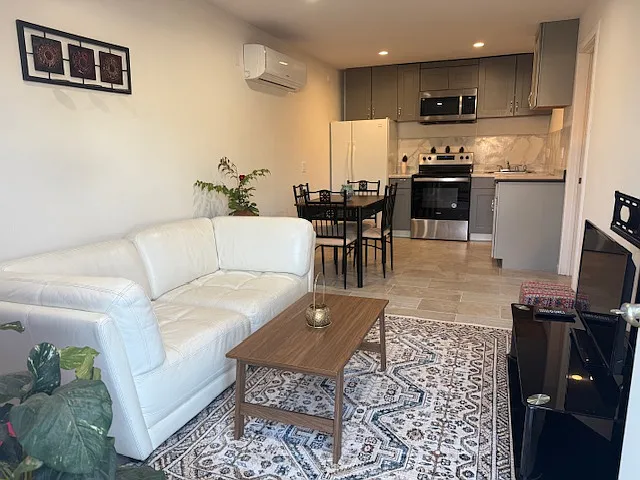 9 Eccelstone Cir #3 — Photo 11