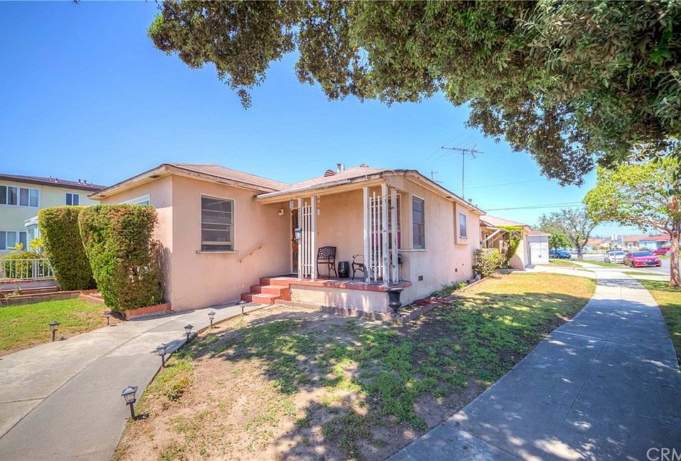 1st image of 217 Kensington Way