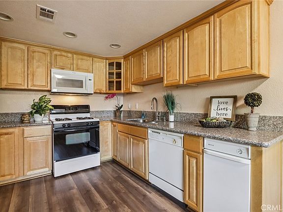 2nd image of 2561 Gonzaga Ln