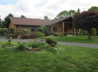 102 Jacobs Ln, Butler, PA 16001