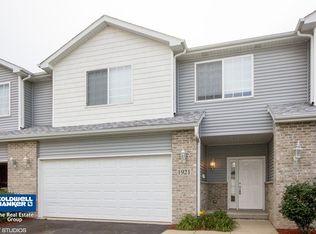 1921 Waters Edge Dr, Minooka, IL 60447