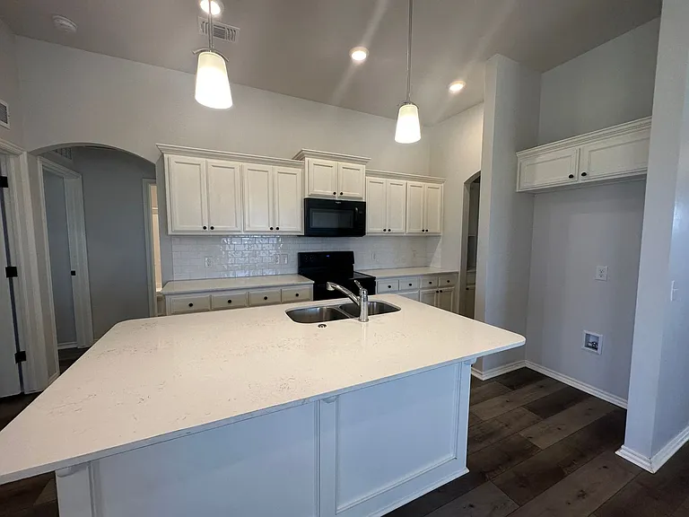 15749 Potomac Dr — Photo 20