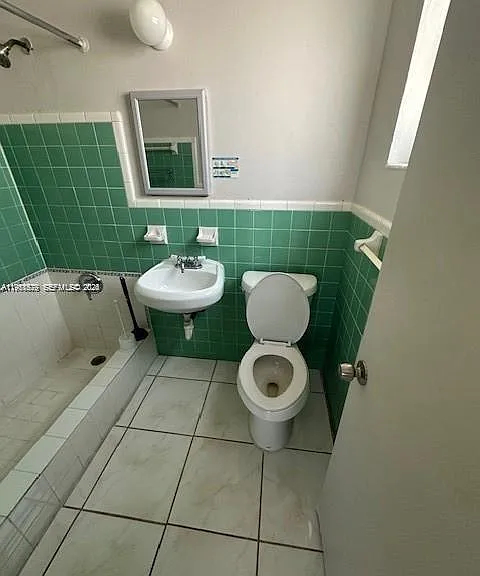 110 W 26th St #6 — Photo 6