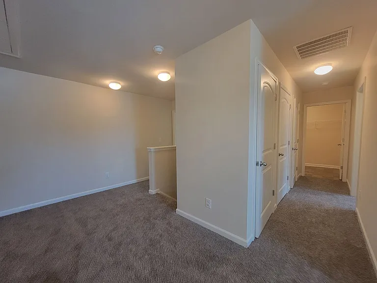 5150 Amberland Sq — Photo 17