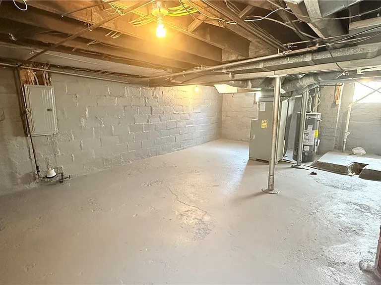 592 Lindell St — Photo 29