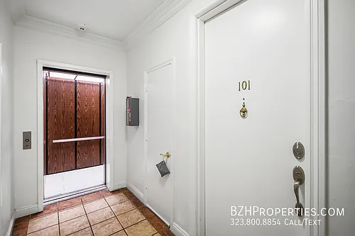 8865 Alden Dr #101 Photo 1