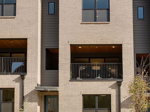 3rd image of 981 Dozier Pl #2