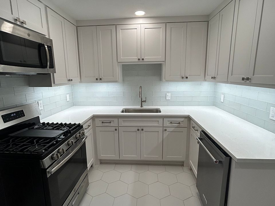 1st image of 6623 E Mockingbird Ln