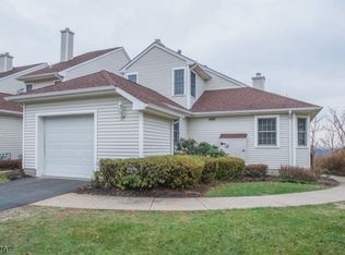 37 Alpine Dr, Lincoln Park, NJ 07035