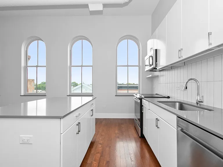 1425 N Milwaukee Ave #301 — Photo 13