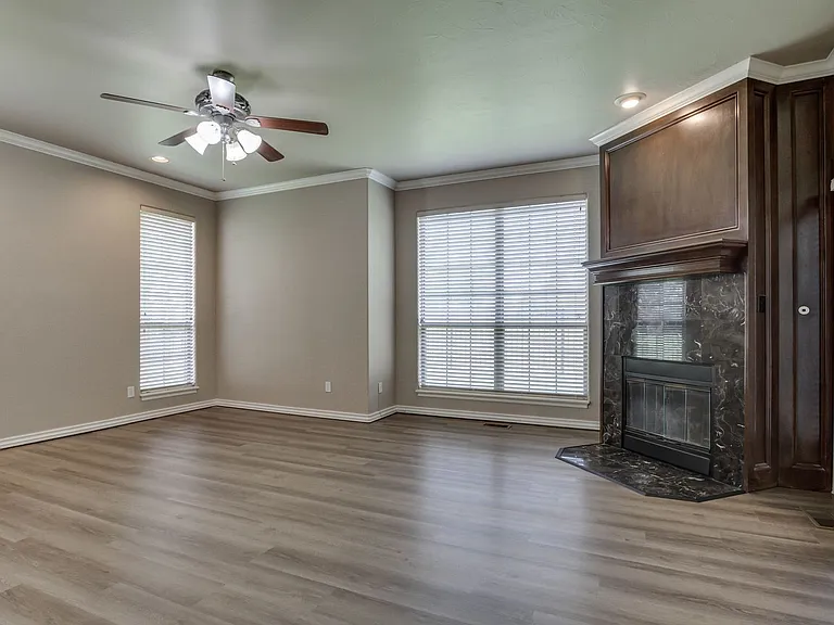 3341 Heritage Green Cir — Photo 49