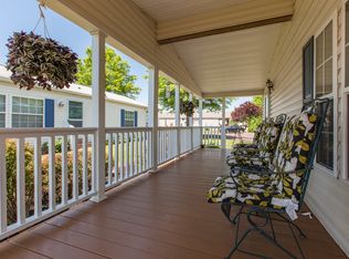 5 Adams Dr, Royersford, PA 19468