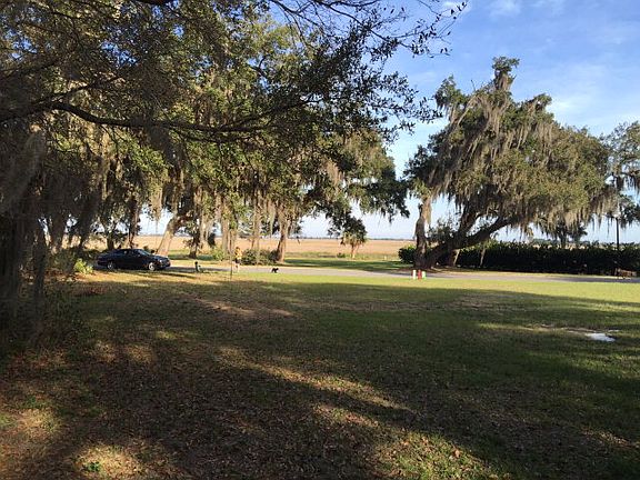 3rd image of 39 Frederica Oaks Ln
