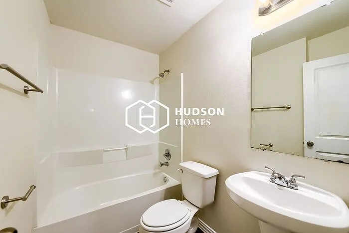 3909 King St #A — Photo 11