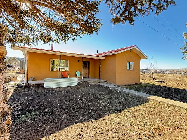 Building Photo - Hondo Seco Rd