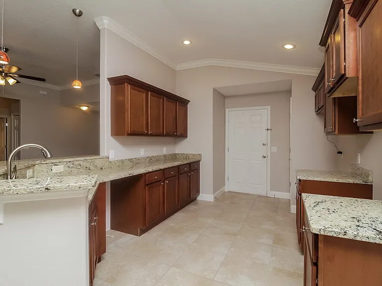348 Ashton Woods Ln — Photo 6