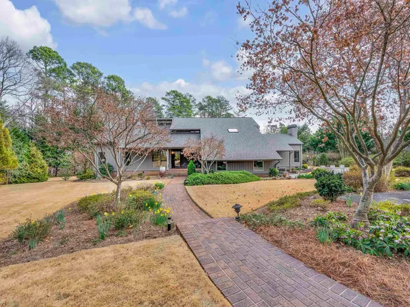 122 Woodland Ln, Simpsonville, SC 29681