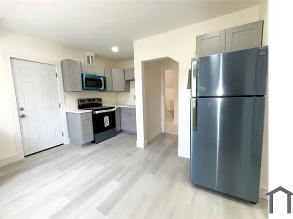 930 S Franklin St Floor 2, Holbrook, MA 02343
