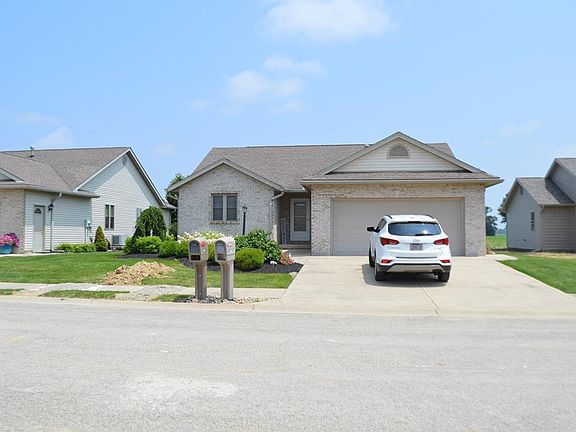 2nd image of 118 Kincora Dr