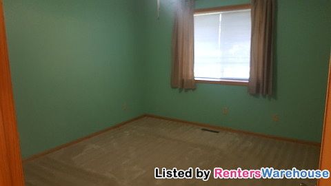 4th image of 1135 Honeysuckle Ln SE